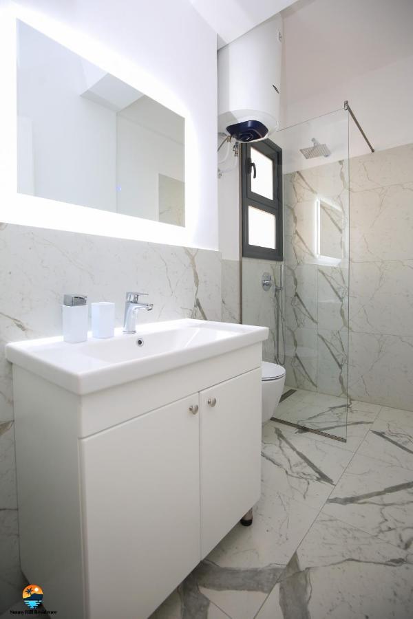 Sunny Hill Residence Radhimë エクステリア 写真
