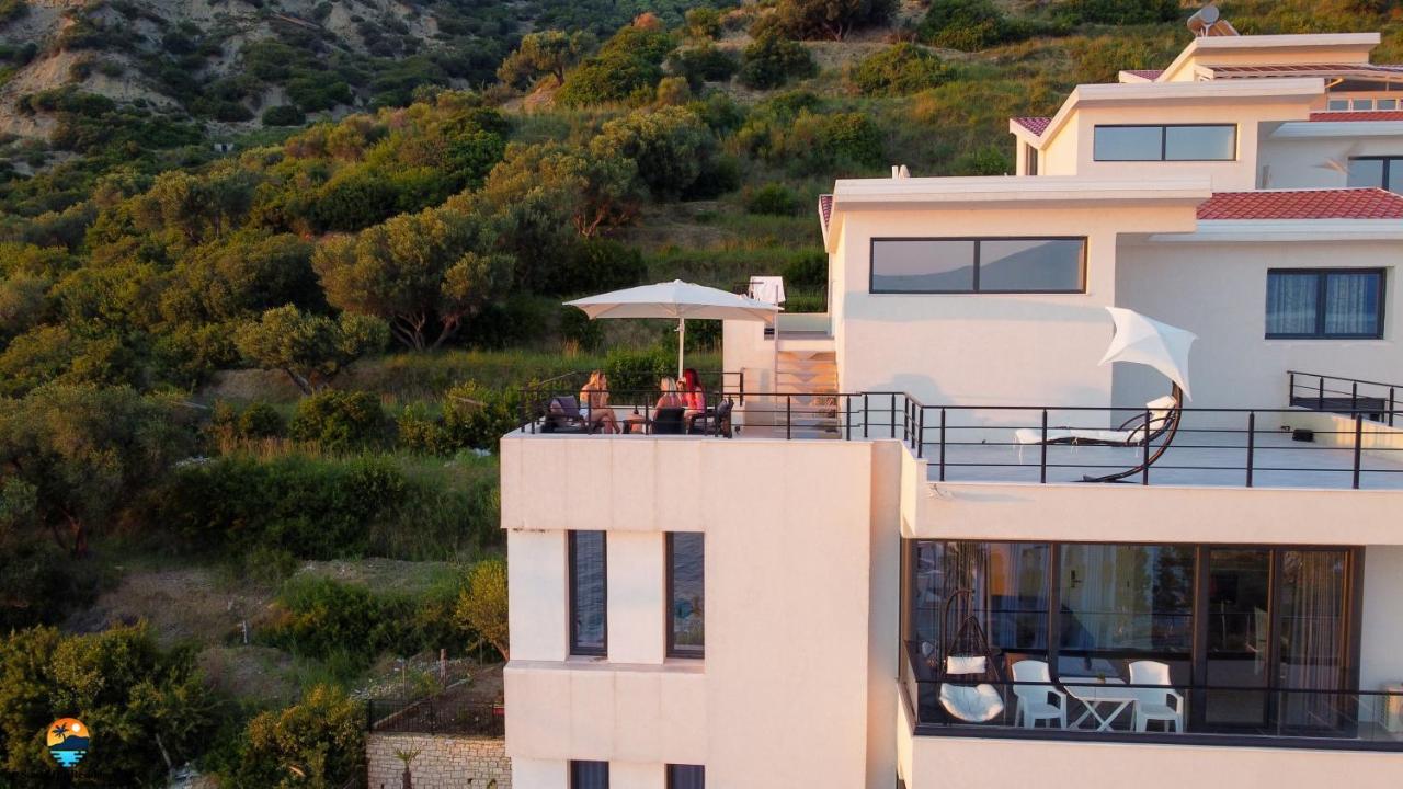 Sunny Hill Residence Radhimë エクステリア 写真