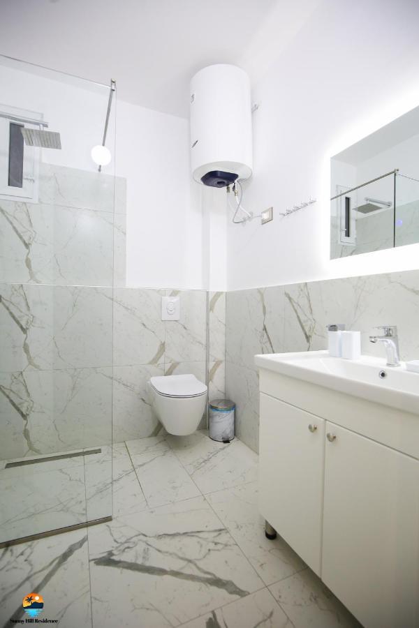 Sunny Hill Residence Radhimë エクステリア 写真